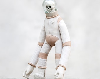 Handmade Ceramic Skullstronaut Sculpture: Sci-Fi Astronaut Art Toy