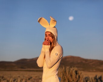 WHITE RABBIT Onesie - Adult Men and Women's Snow Bunny Costume - Blamo Festival Onesie One Piece - Unisex Kigurumi - Unique Festival Wear