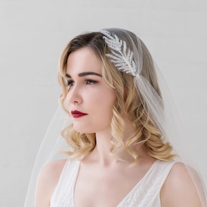 Helene - juliet cap veil with feathery leaves motif / silver glitter details veil / 1920s style veil in any length
