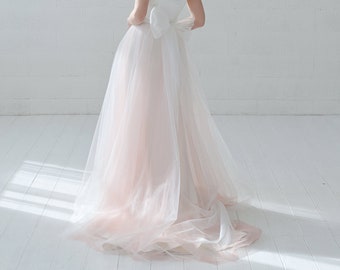 Fiona - detachable tulle overskirt skirt with a bow in the back