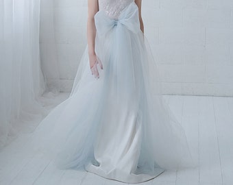 Elle - detachable tulle overskirt skirt with a bow and front slit / easily detachable bridal over skirt / removable tulle train