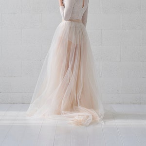 Elle - detachable tulle overskirt skirt with a bow and front slit / easily detachable bridal over skirt / removable tulle train