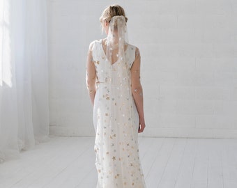 Astrea -  single tier narrow veil with stars