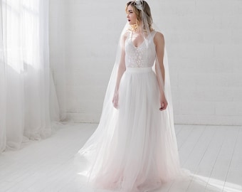 Nieuw bridal separates and wedding dresses in door WardrobeByDulcinea BF-84