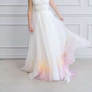 Persephone - Hochzeitsrock aus Chiffon mit ombre gefärbten Teilen in Sonnenuntergangsfarben