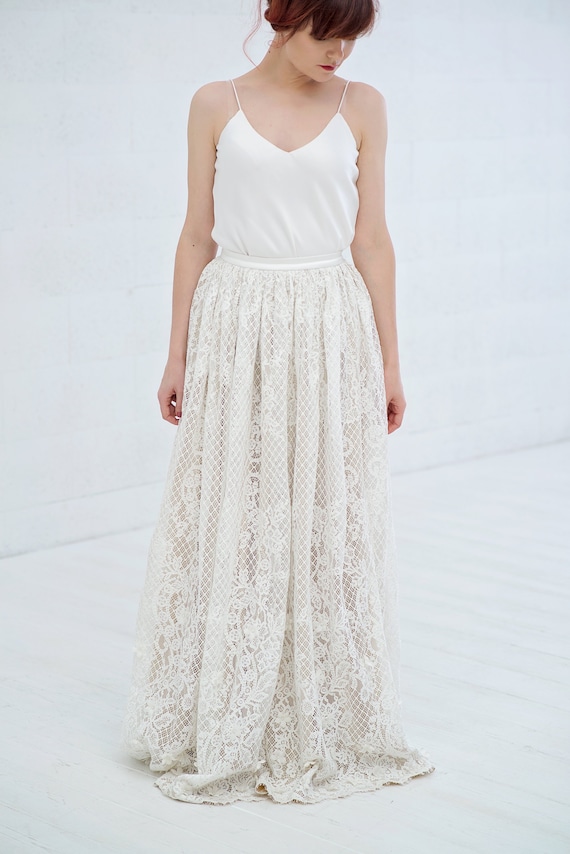 Bridal camisole no. 3 - V shape neckline bridal camisole with thin spaghetti straps / V neckline loose fit bridal blouse / bridal basics