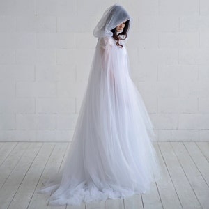 Ethereal capa de novia / capa de boda / capa de novia / capa de novia de tul / capa de boda / cubierta de novia única / alternativa de velo imagen 3