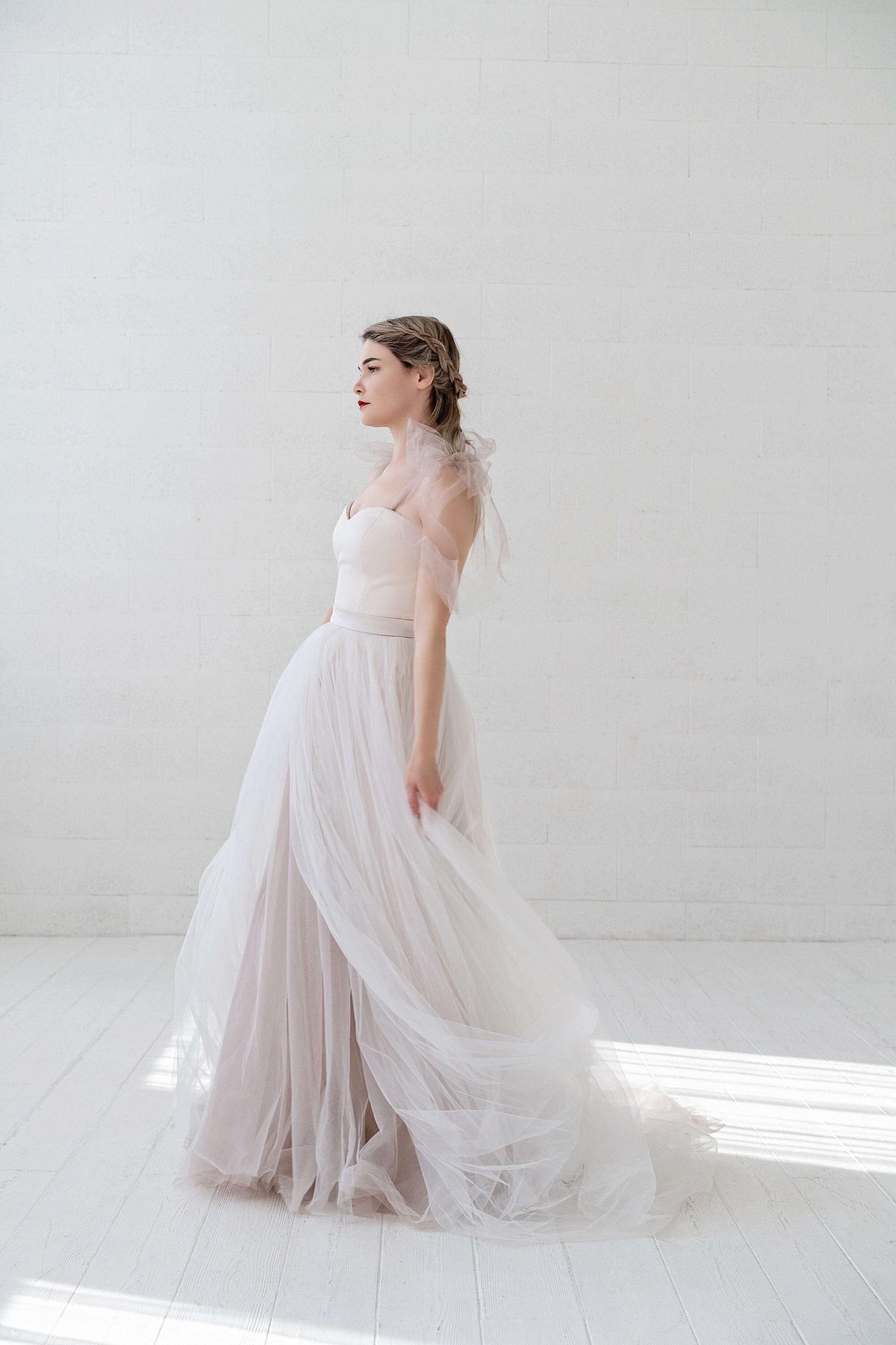 Gaia Tulle Shoulder Straps Wedding Dress / Tulle Gown / Corset Bridal Gown  / Tulle Bridal Gown / Unique Tulle Multiway Wedding Dress 