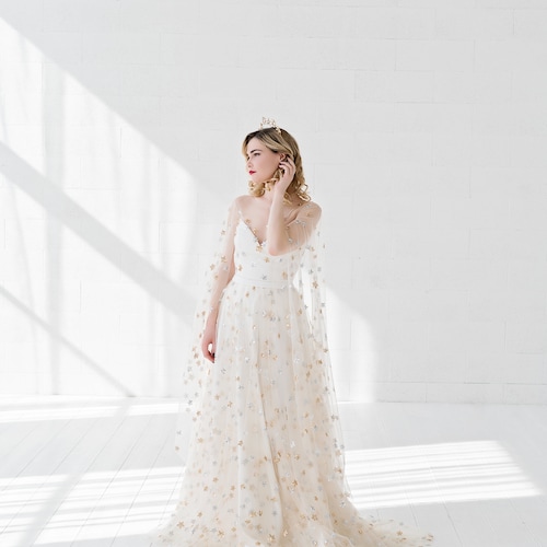 Estelle - robe de mariée céleste / robe de mariée avec étoiles pailletées argentées et dorées
