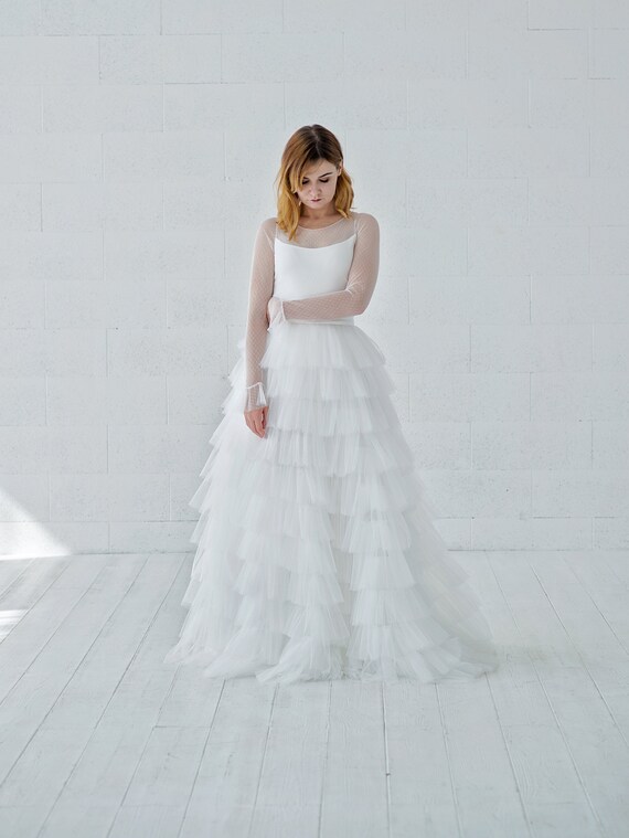 chinese dress ladies Layers Tulle Ball Gown Wedding Dress Floral Lace Bodice Drama Wedding Gown AWD1961 main image 0
