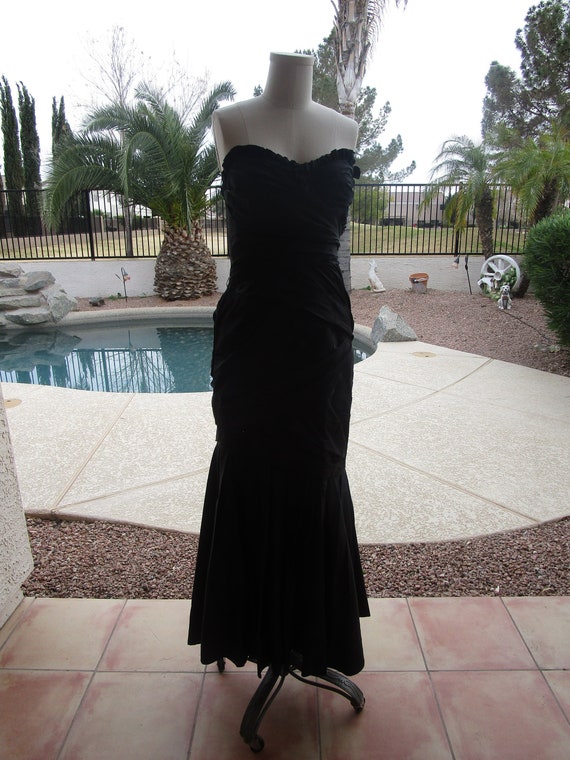 vera wang black gown