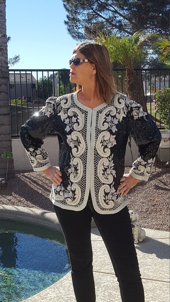 Tan Chho size XL Black Cream and White Beaded Sequ