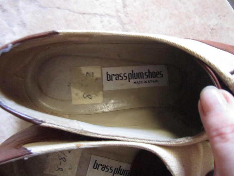 Brass Plum Shoes Made in Spain size 39 wingtip tan fabric and brown leather tie shoes