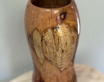 Gedrechselte Vase aus Holz