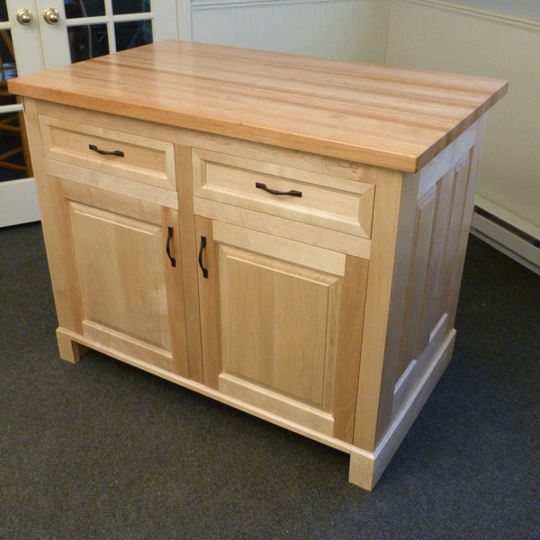 CUSTOM Maple - Kitchen Island