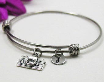 Camera Bracelet Bangle, Camera Charm, Initial Charm, Photography Charm Bracelet, Initial Bracelet, Personalize Gift, Customized Bracelet