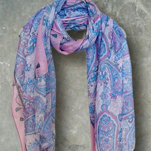 Écharpe en coton bleu/rose à motif cachemire, cadeau parfait pour une femme le jour de la fête des mères, anniversaire, Noël, adapté à toutes les saisons