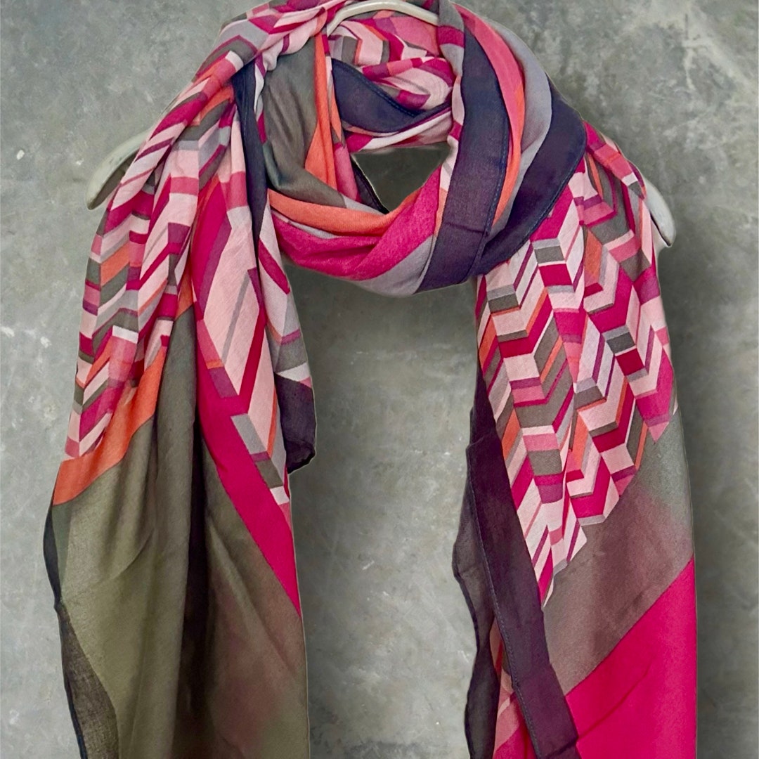 Geometric Pink Scarf With Black Trim,versatile All-season Accessory ...