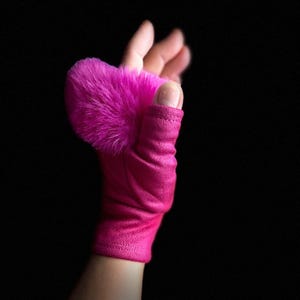 Fuchsia Pink Faux Suede Fingerless Gloves with Faux Fur details,Winter Gloves,Women Gloves,Great Gifts for Mom,Her,Birthday and Christmas