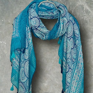 Blue Circular Ornamental Pattern with Tassels Cotton Scarf for Women,Perfect for All Seasons,Ideal Gifts for Her,Mom,Birthdays and Christmas