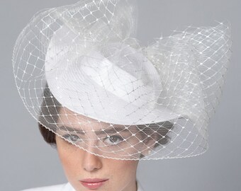 Braut Schleier Fascinator Booter Hut, Hochzeit Haarschmuck - Stroh, Silber Schleier, krinoline Pferd Haar, maßgeschneiderte Millinery handgefertigt London