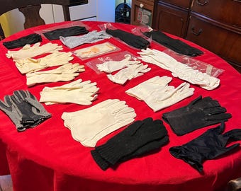Free Ship! Huge Lot of 17 Pairs Vintage Women’s Gloves | Leather, Nylon, Cotton | 1940s–60s