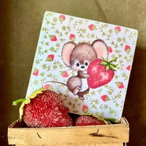 Handmade Vintage Style Strawberry Mouse Wood Sign/Shelf Sitter
