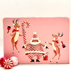 Placa de madeira de Natal rosa estilo vintage feita à mão Papai Noel e rena/guarda-prateleira