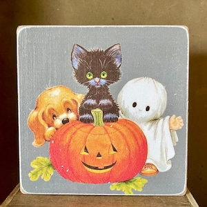 Handmade Vintage Style Halloween Friends Wood Sign/Shelf Sitter