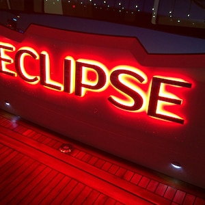 Letras LED iluminadas para yates y barcos de calidad marina