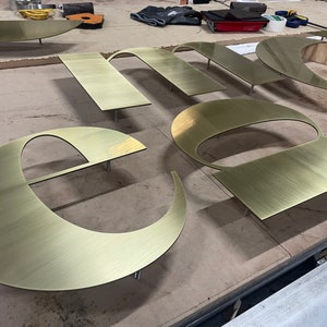 3D Floating Brass Lettere e numeri - ottone tagliato al laser