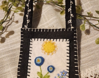 Prim Blue Flowers Mini Hanging Bag