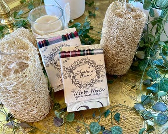 Jabón de leche de cabra y luffa Winter Woods / Hecho a mano / Lotes pequeños / Ecológico / Cultivo orgánico