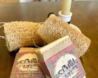 Jabón de leche de cabra y luffa Royal Stewart Highland Whiskey / Hecho a mano / Lotes pequeños / Ecológico / Cultivo orgánico