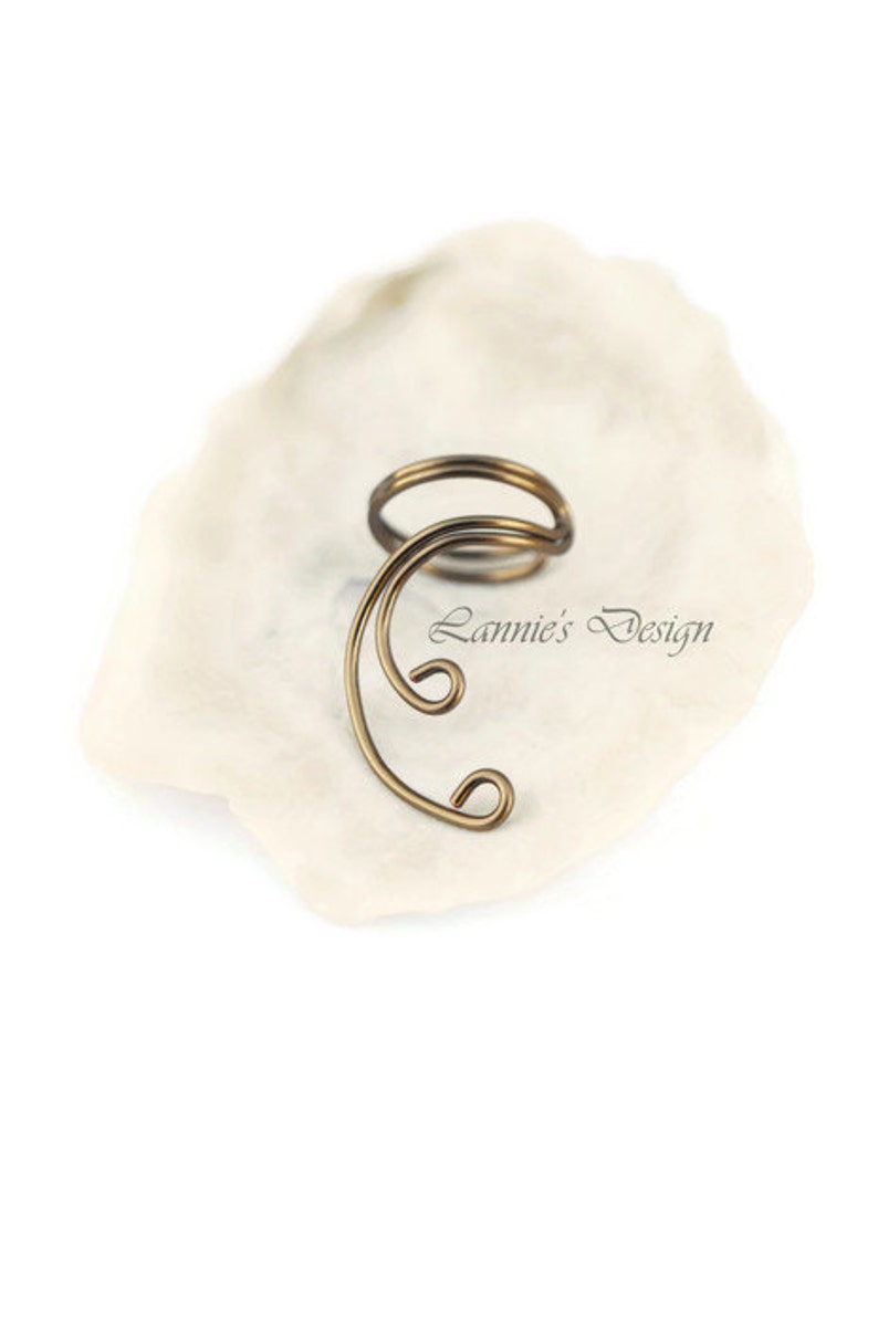 Ear Cuff Antiqued Brass Curve No Piercing Simple Cartilage Conch Fake Earrings Non-Pierced Ears Gift Niece Daughter Sister Wife Bridesmaids