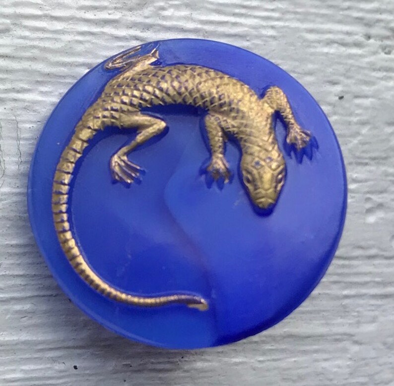 23mm Czech handpainted pressed glass LIZARD button~BLUE w silver luster~78
