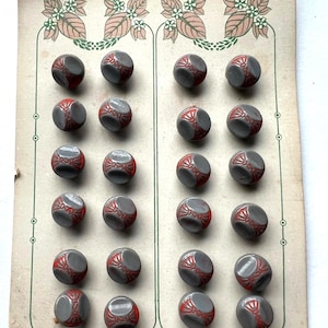24 botões diminutos vintage checos em vidro cardado ~ botões de boneca para bebê ~ verde-azulado