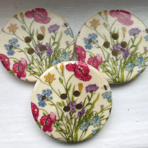 Set of 3 pretty flower Wood buttons Summer meadow flowers