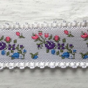 Vintage Rayon Jacquard Ribbon~pretty dainty Floral design~Coral PINK~blue~purple on white~13/16&quot;