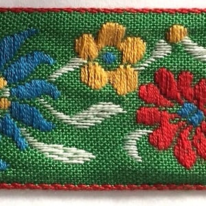 VINTAGE Sweet floral Woven Jacquard Ribbon Trim Tape~white~yellow~Blue~red~edelweiss flowers on a Green background~1&quot; wide