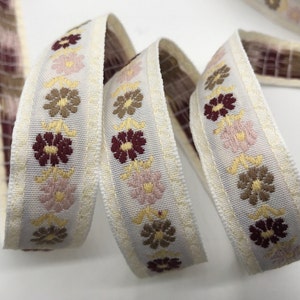 Joli ruban de finition ruban jacquard floral vintage ~ bordeaux, rose clair, taupe sur crème ~ poupée, bordures pour bébé
