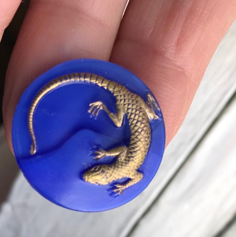 23mm Czech handpainted pressed glass LIZARD button~BLUE w silver luster~78