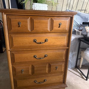 Vintage Bassett Furniture Industries, Inc Dresser *** Not Free Shipping