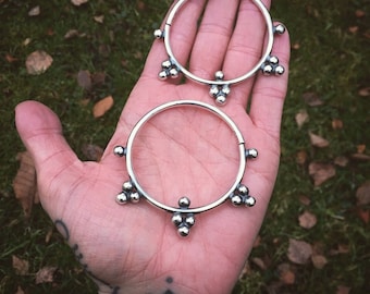 Pesas para orejas GAIA en plata maciza de ley / Aros de plata para orejas estiradas