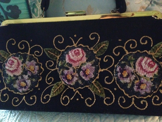 Black felt 1950s handbag with tapestry applique - image 3