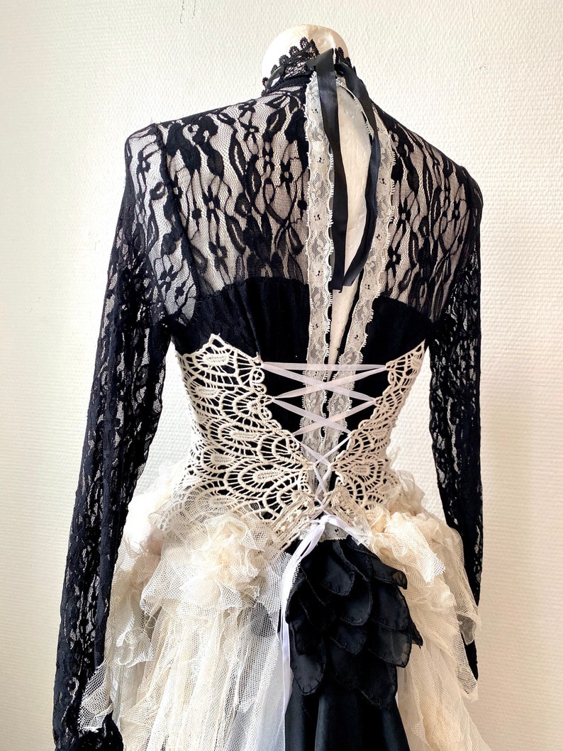 Hexen weding Kleid Spitze schwarz und weiß Hochzeitskleid ...