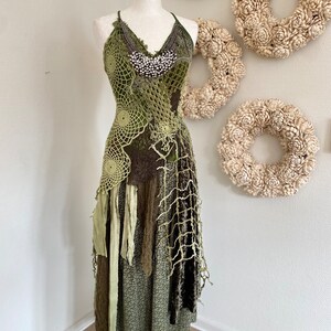 Green Boho wedding dress forest colors, bridal dress image 2