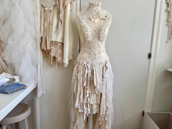 steampunk corset wedding dress Vintage Steampunk valdrin sahiti wedding dresses with Long Sleeves, Alternative Corset, Square Neckline, and Masquerade Gown for Women