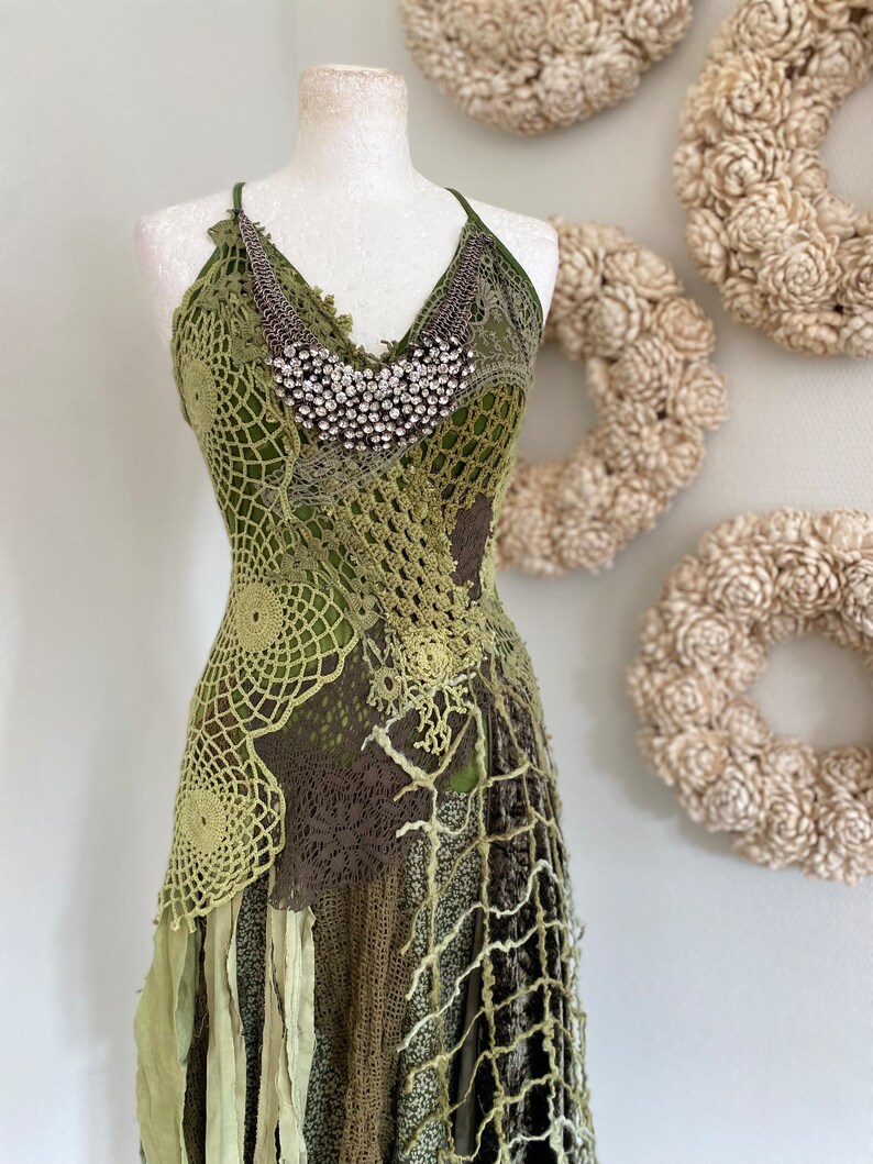 Green Boho wedding dress forest colors, bridal dress image 3