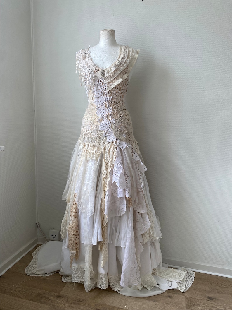 Robe de mariée fée fantastique, future mariée, chiffons bruts, image 4